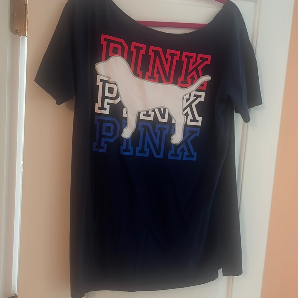 VS pink tee